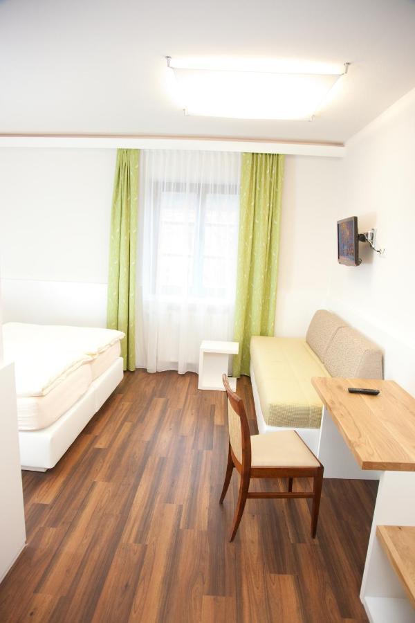 Gasthof Pack "Zur Lebing Au" Hartberg Chambre photo